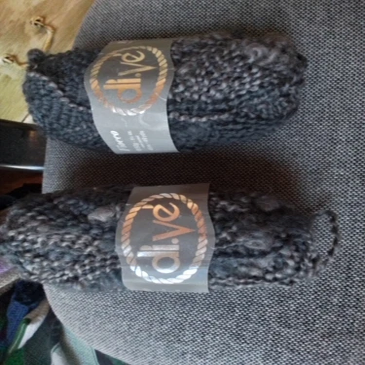 Fiocco 100 % Virgin Wool, Italy, 1 3/4 oz., 49 yards each. 2 = Lot gray, lilac