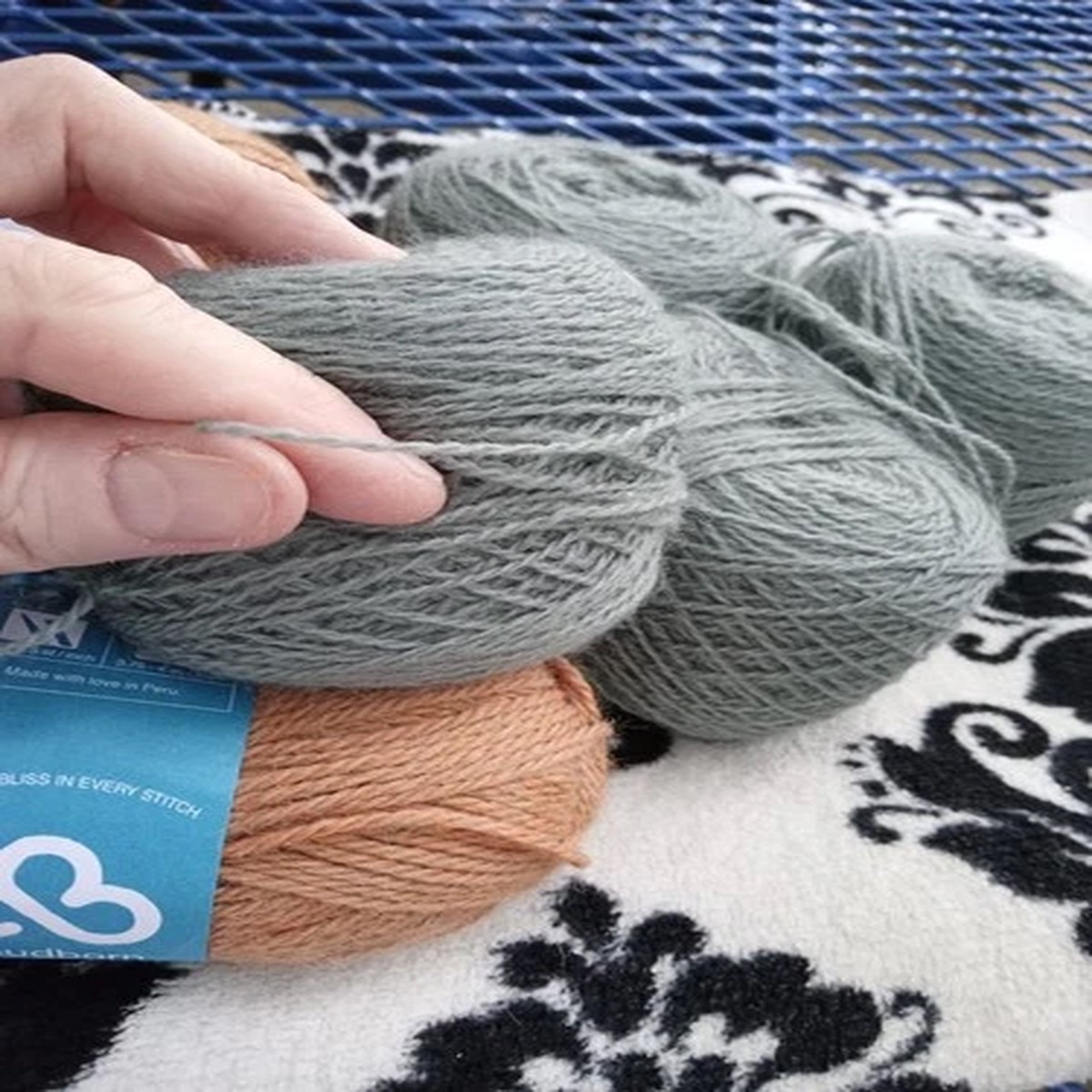 Cascade220 Finger Soft Green 4 balls and Cloudborn Alpaca DK 3 Skeins~FREE SHIP