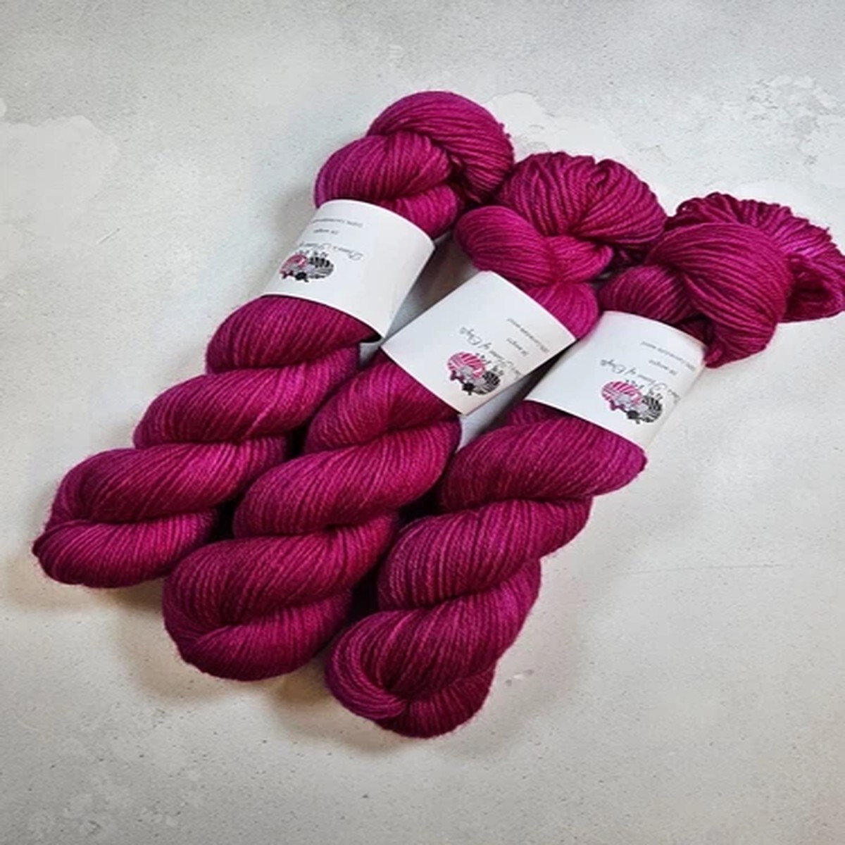 Corriedale DK weight yarn, 100g, DEEP MAGENTA