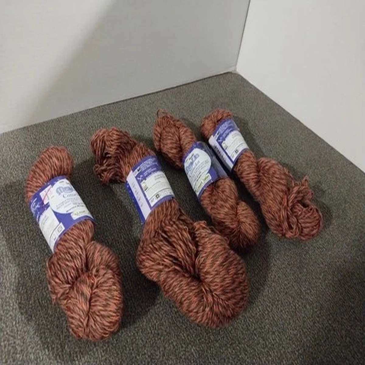 Louet Euroflax Merlin Camelot Yarn Merino/linen 100g 156yds Multicolor - 4 Hanks