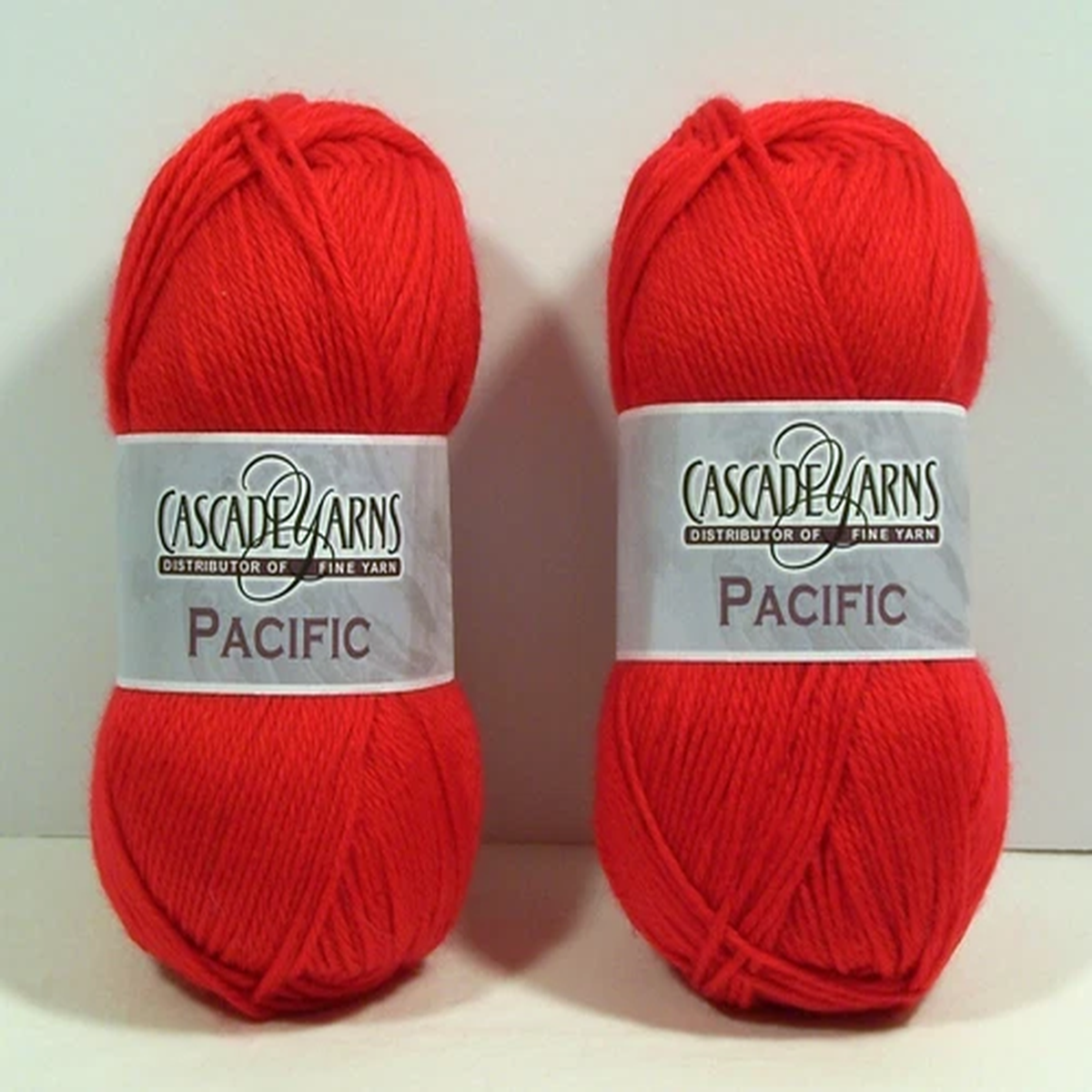 Cascade Yarns Pacific Red Color #36 Merino Wool 40%, Acrylic 60% - NEW 2 LOT