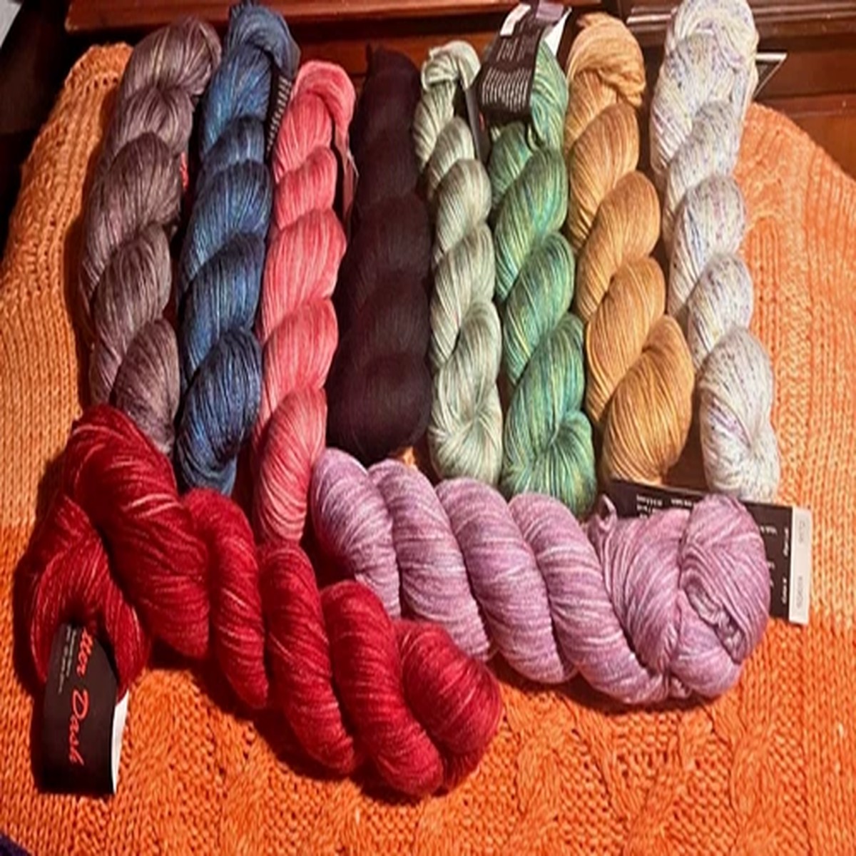 Jojoland SPLATTER DASH Dk 100g Superwash Merino yarn - 10 colors
