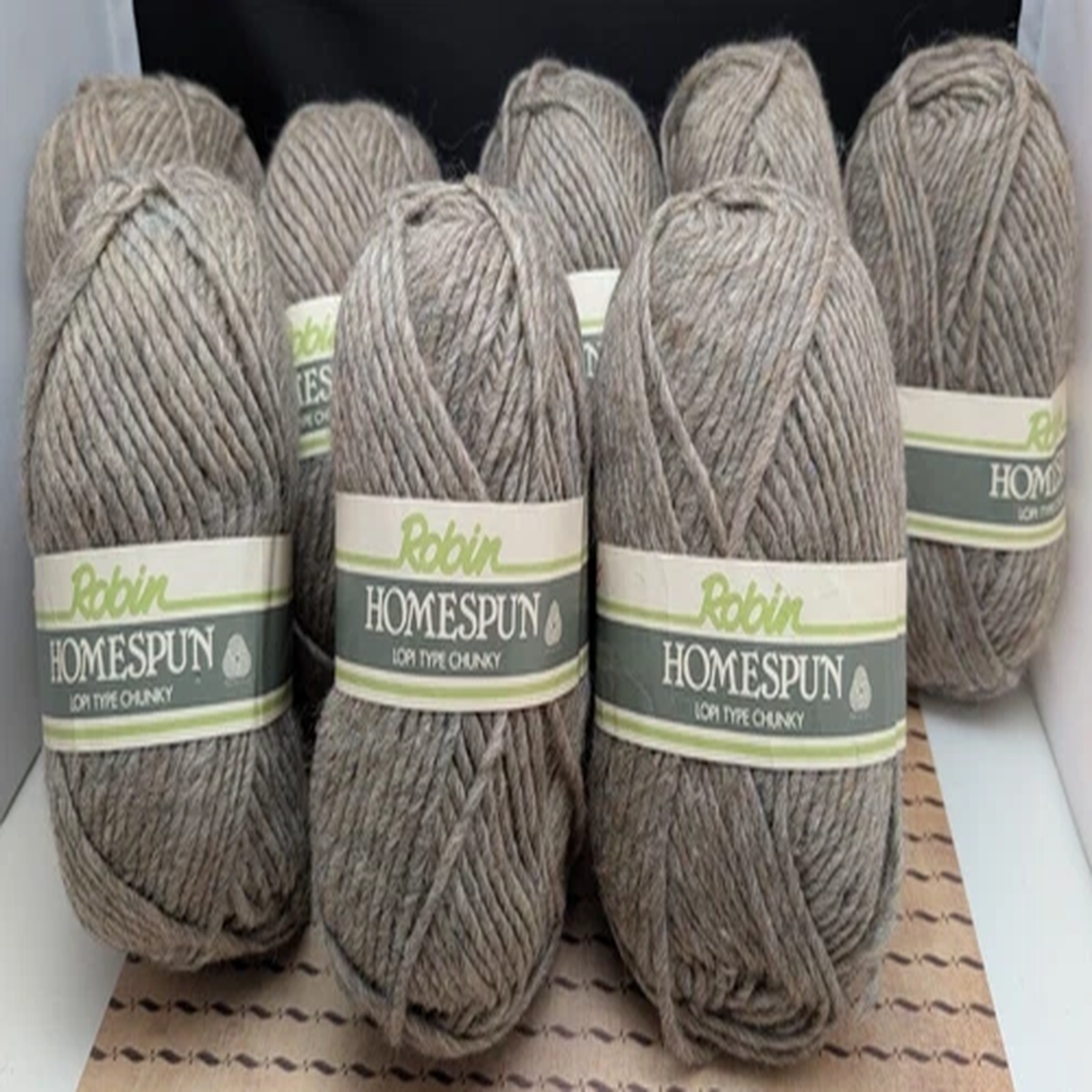 8 Full Brand New Skeins of Yarn Robin Homespun Brown Tan Crochet Knitting (e7)