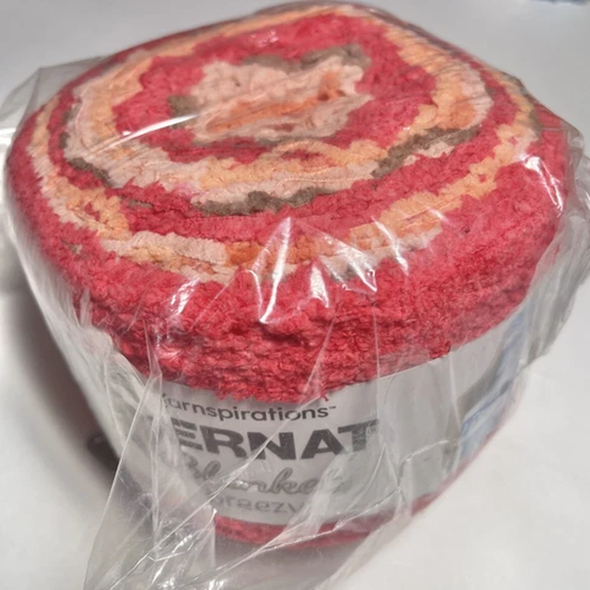 BERNAT Blanket BREEZY Yarn. 1pk.BED OF ROSES. I Combine Ship. See Details