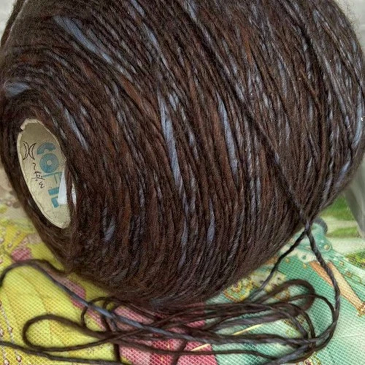 11000g Soft & Fluffy Thick 70% Cashmere with Wool Imported Icelandic Yarn