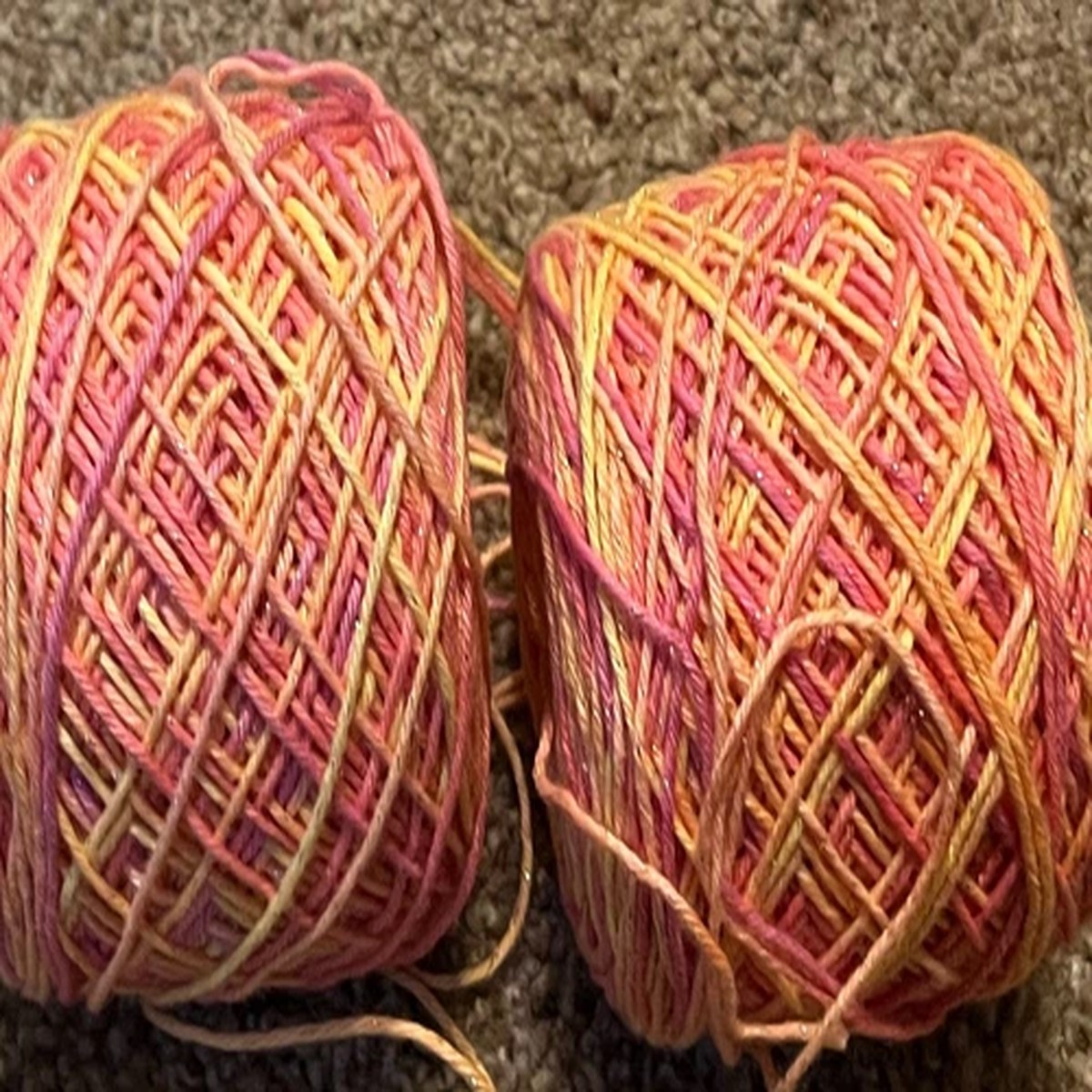 Manos Huasco Color Hand Dyed 304 Yards Super Bulky Yarn 75% 25% polymide Sock