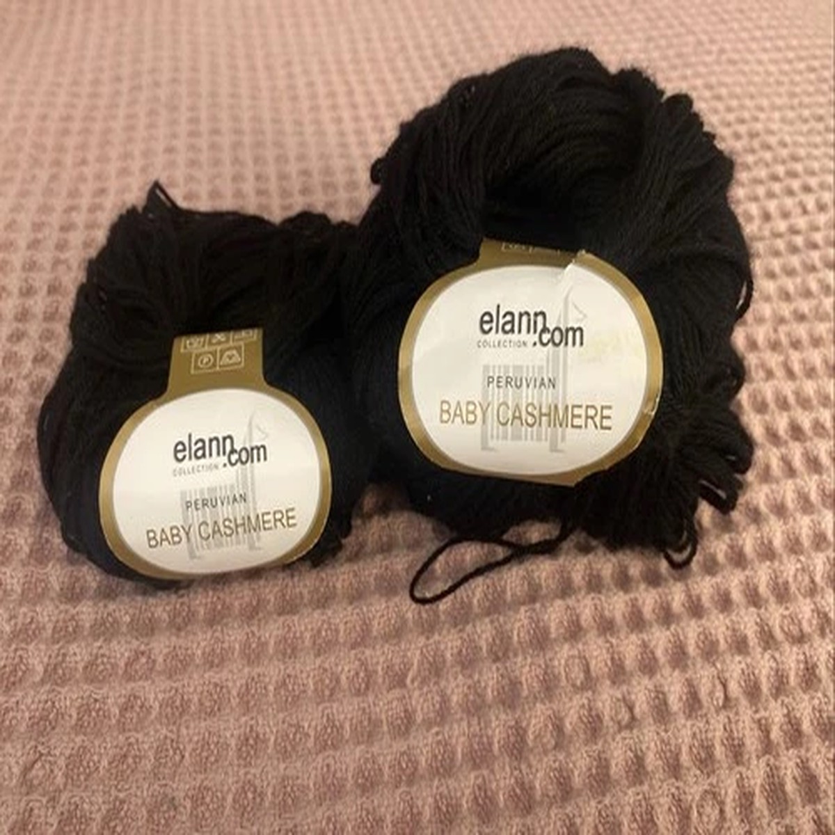 Elann Collection Peruvian Baby Cashmere 60% Alpaca, 30% Wool, 10% Cashmere - 75G