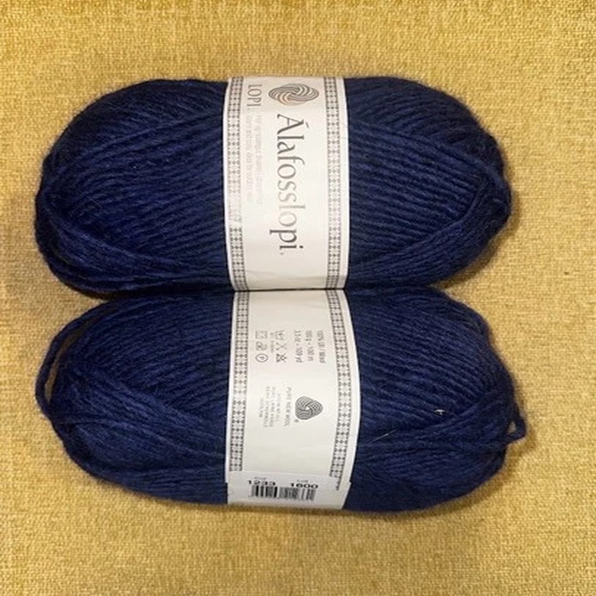 Alafosslopi 100% Icelandic wool yarn, lot of 2, color 1233