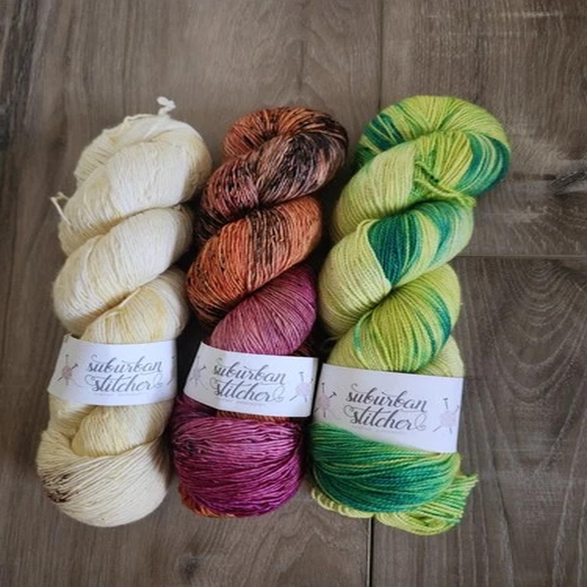 3 SKEINS SUBURBAN STITCHER SOCK YARN 2 100%SW MERINO 1 GLITTER 75/25 100g