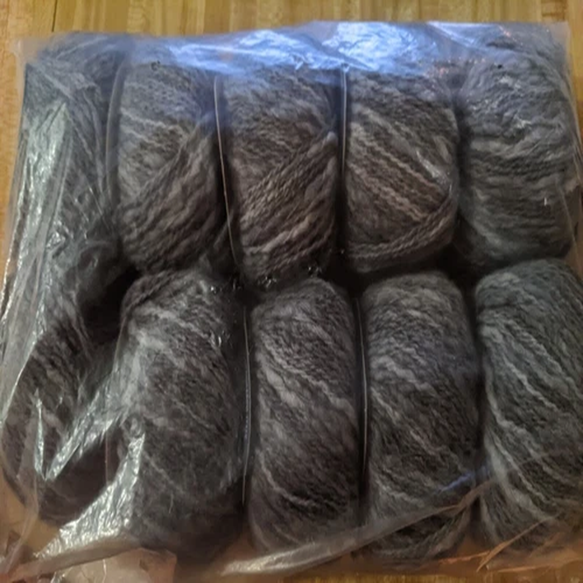 10 NEW! Balls of Di.Ve ISTANBUL Yarn - 806 : Grays