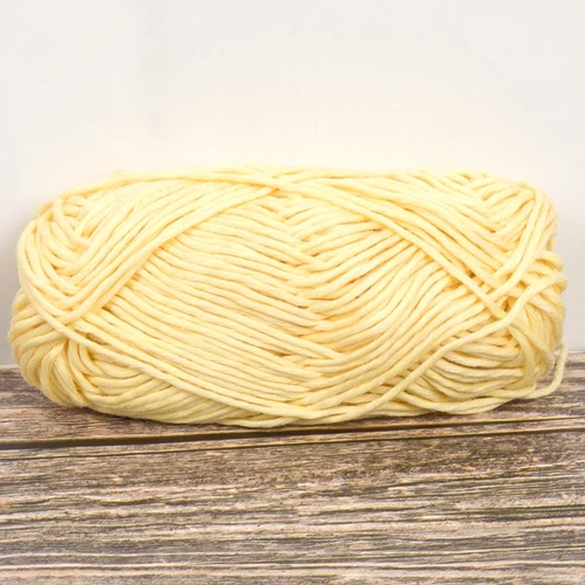 Glow in the Dark Yarn (Light Yellow) 10 ply 70 m 50 g Knitting Crochet