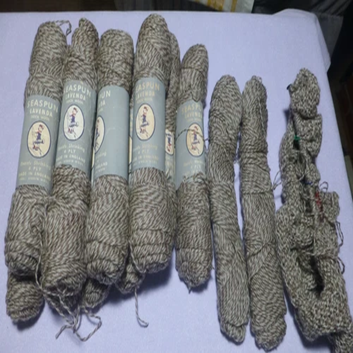 12 SEA SPUN SEATWIST MADE IN ENGLAND 100% VIRGIN WOOL 1 oz with extras