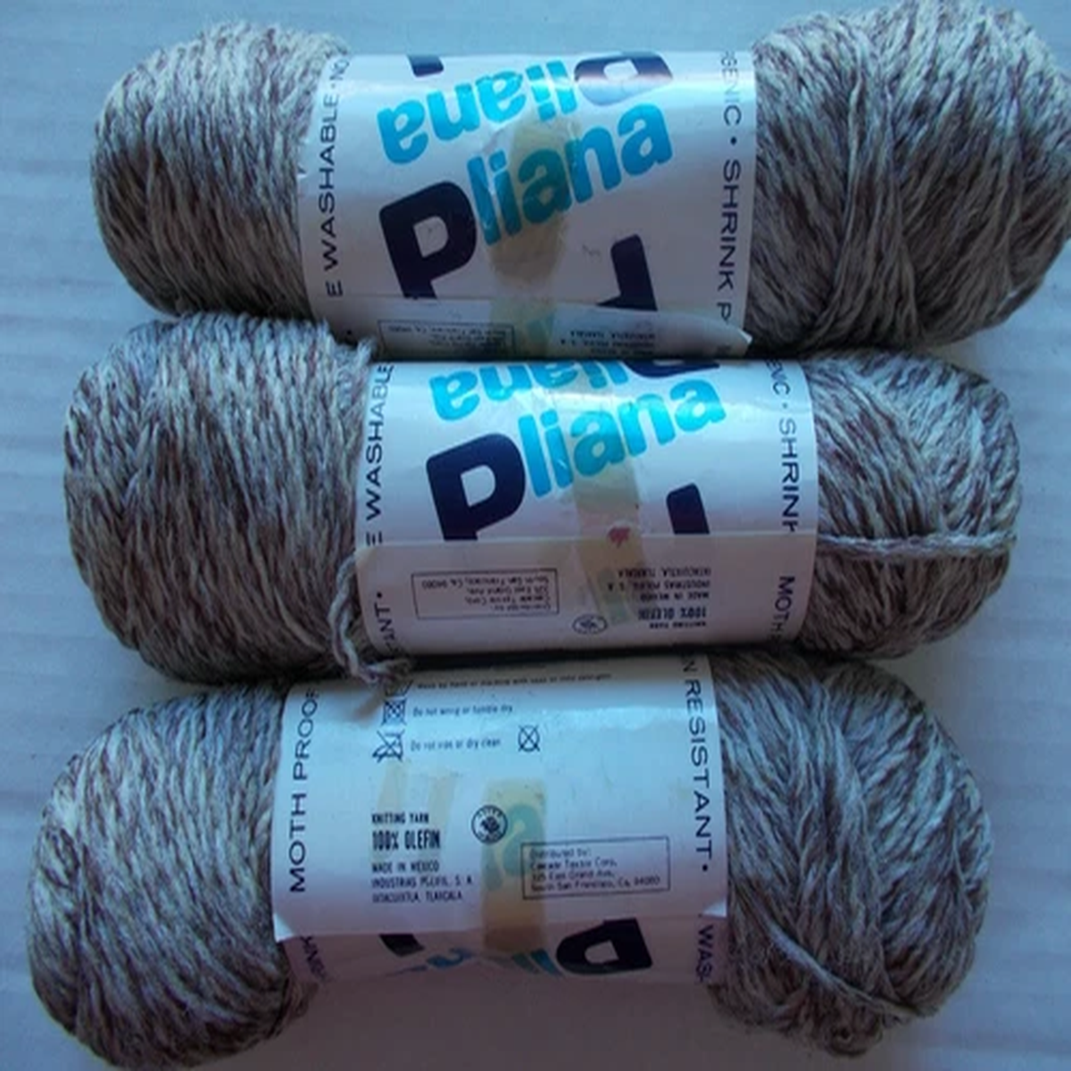 Pliana tweed yarn, natural, lot of 3