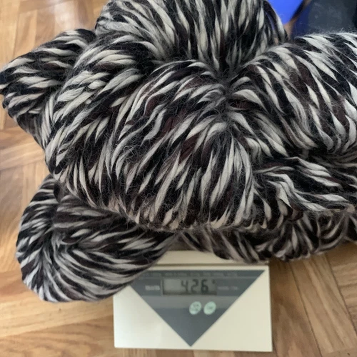 wool blend yarn hank (#4882)
