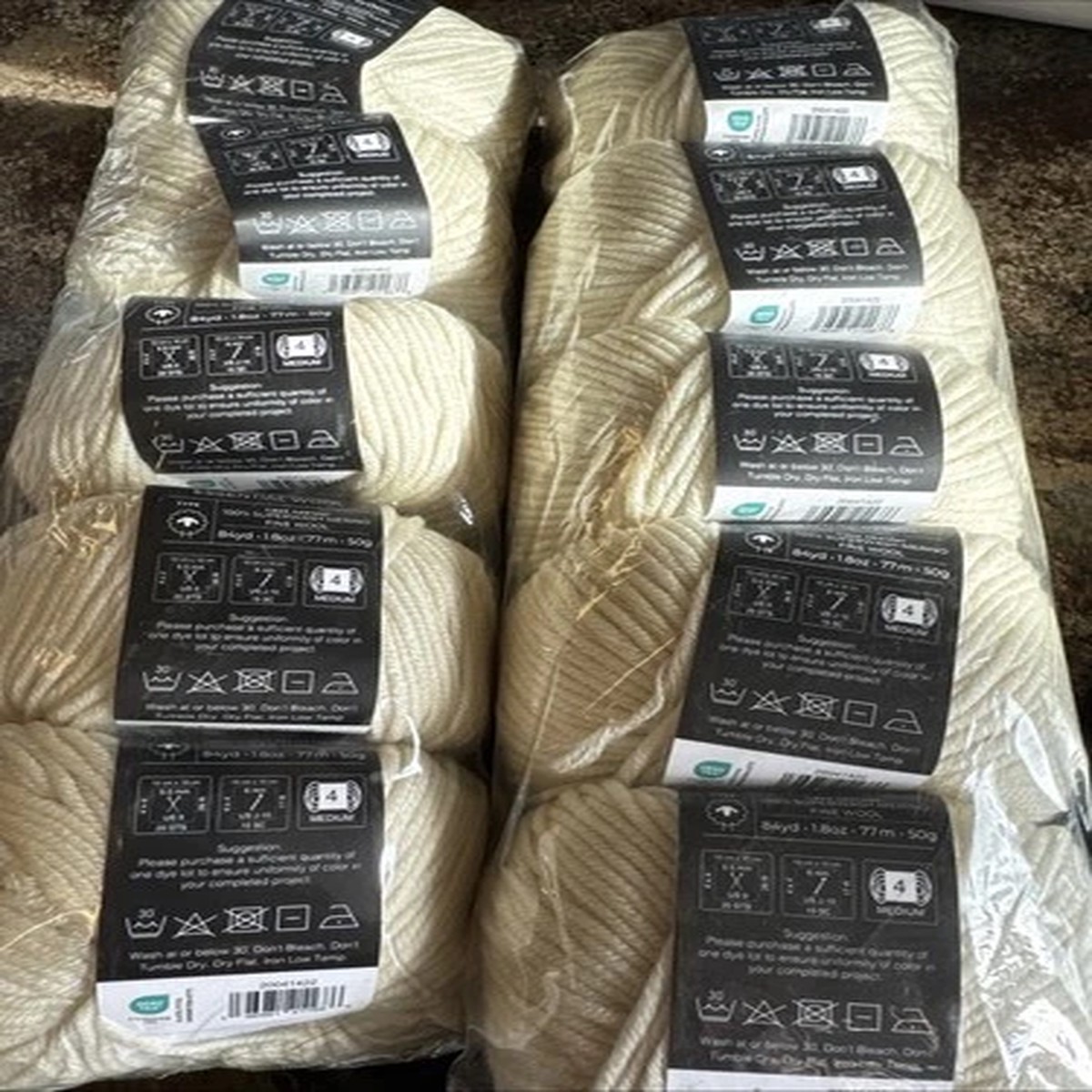 10 K+C Essential FINE Wool, IVORY, NEW