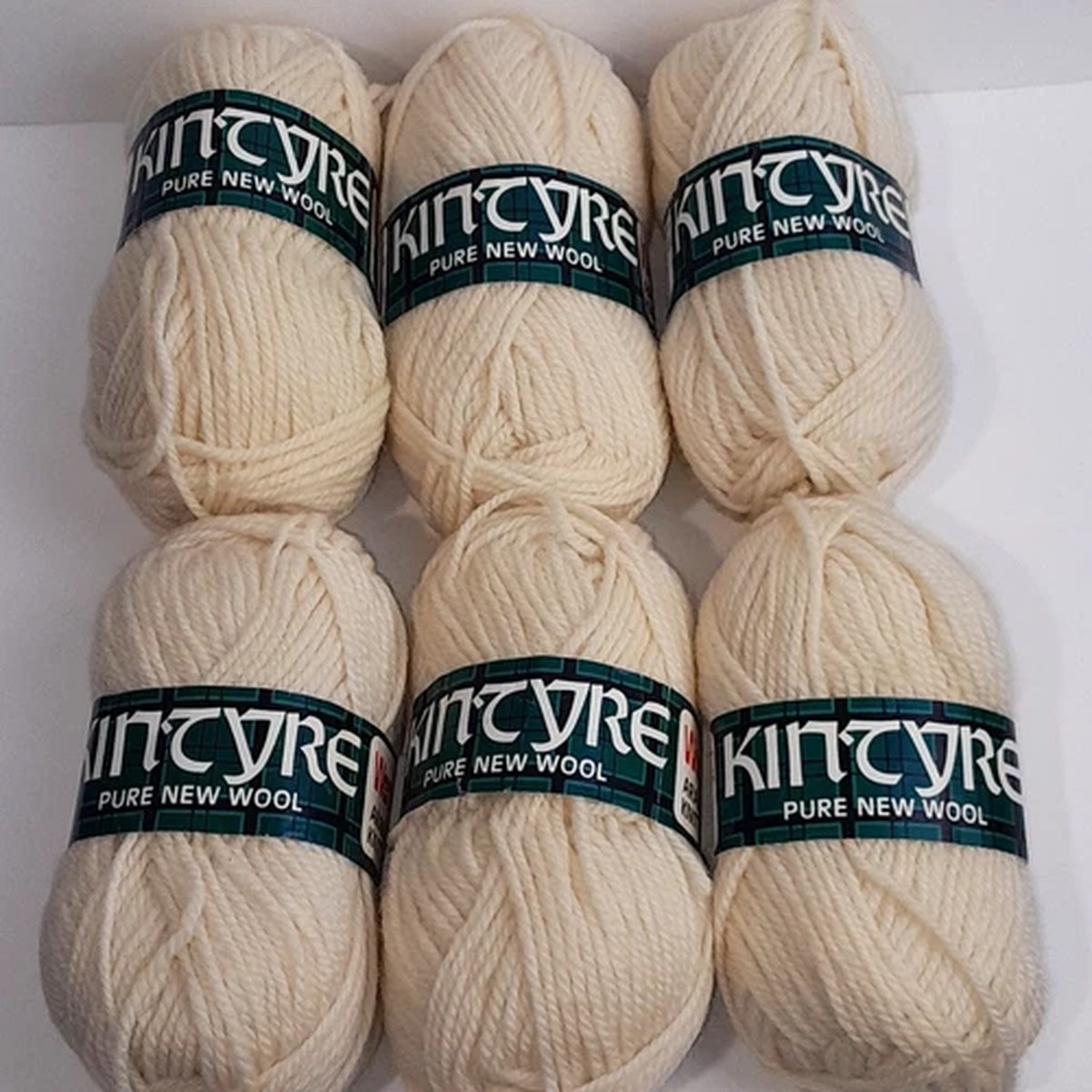Kintyre Wendy Aran Yarn #150 Ivory Lot of 6 Skeins Pure New Wool 50g Each