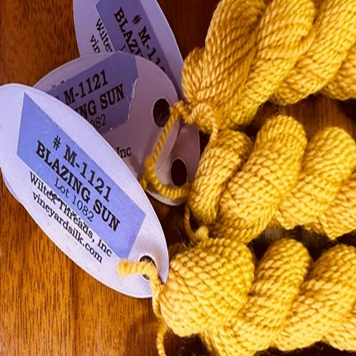 Vineyard Silk 100% Merino wool M 1121 Blazing Sun dye lot 1082 2 skeins WW