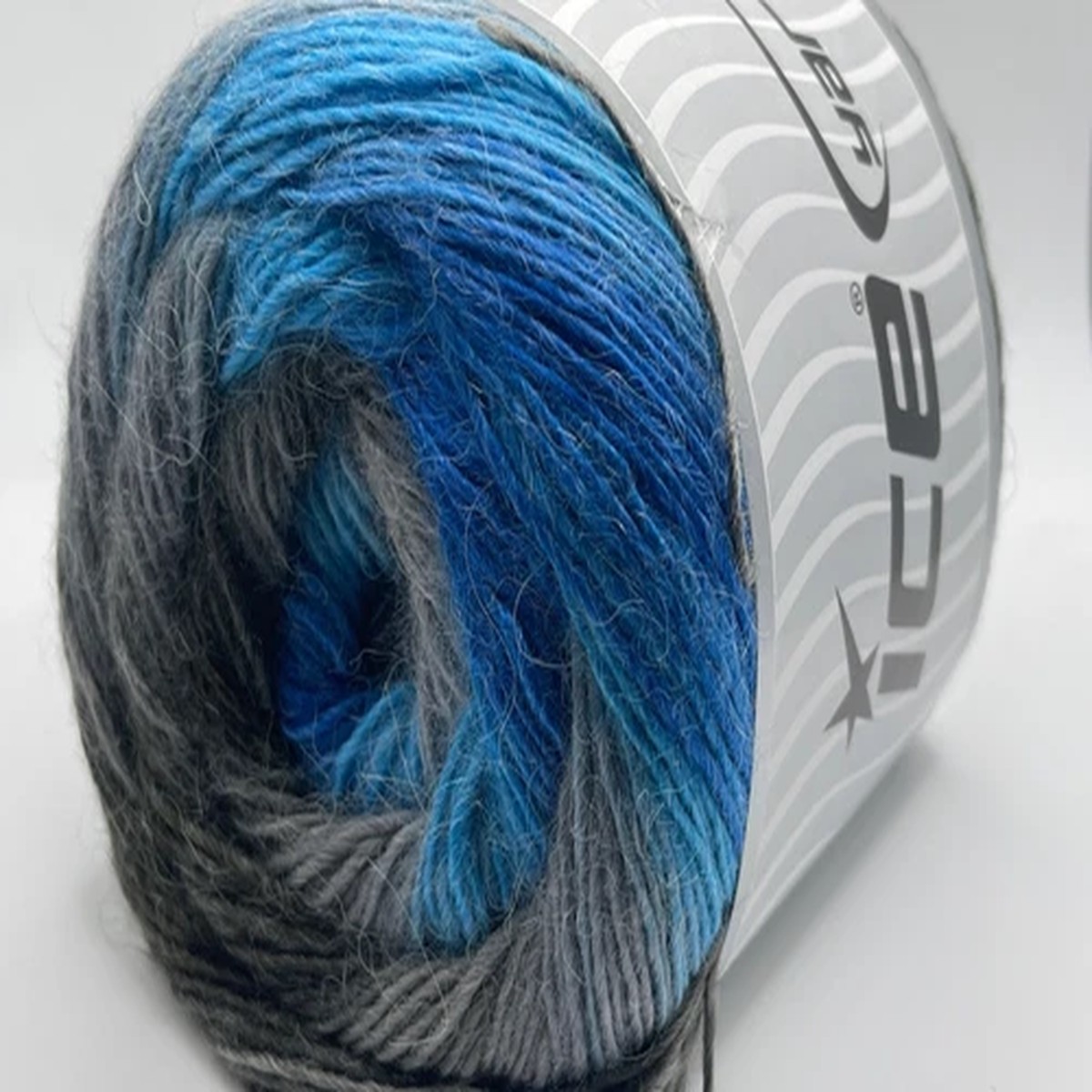 Blues Greys Cake Alpaca Fine 82870 Ice Yarn Center-Pull 150gr 574yd Sport