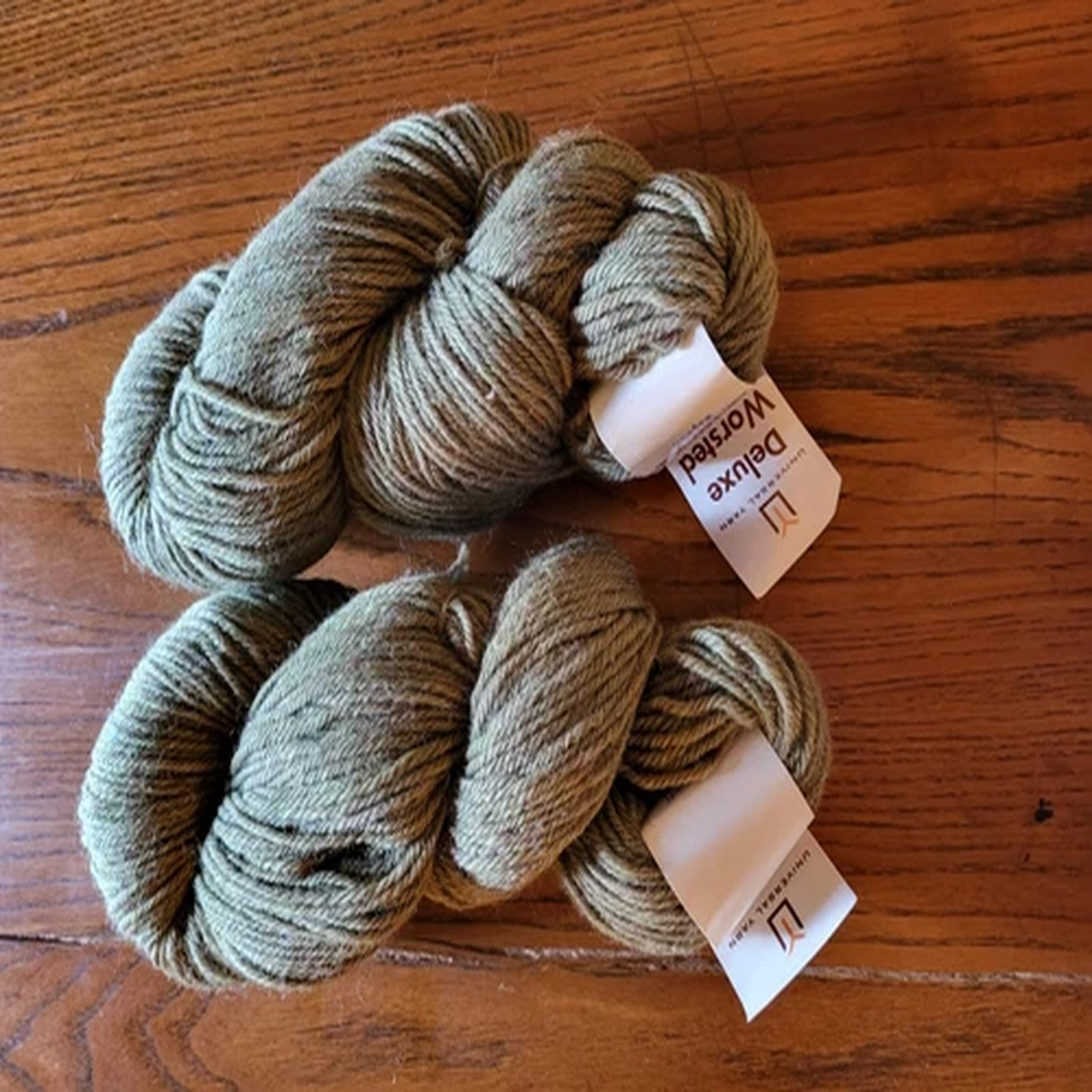 DELUXE WORSTED Yarn 100% Pure Wool 100g 220yd Universal Yarns Lichen Lot Of 2