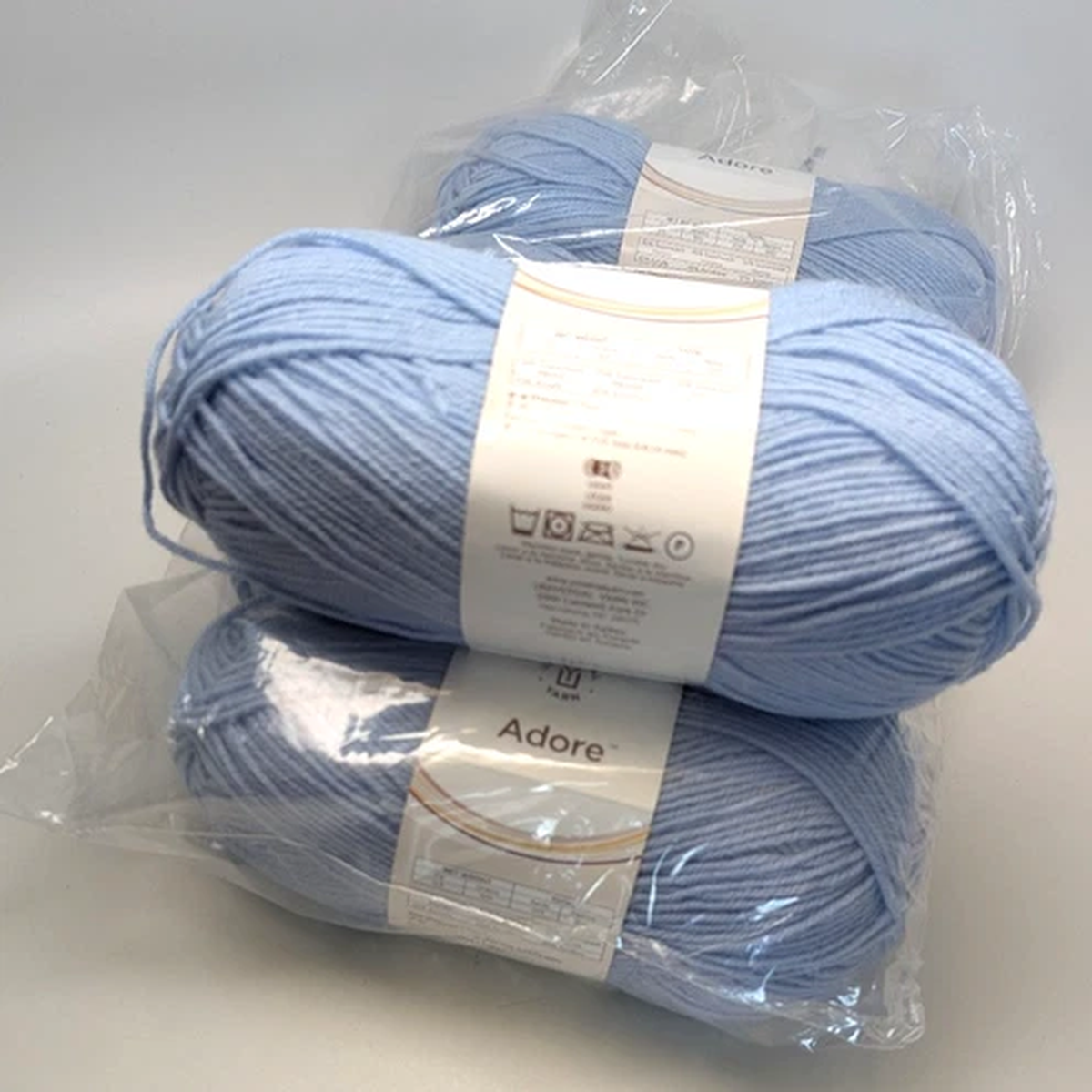 Bag of 5 Universal Yarn Adore 55% Superwash Merino/ 45% Acrylic 100g/ 273yd 109
