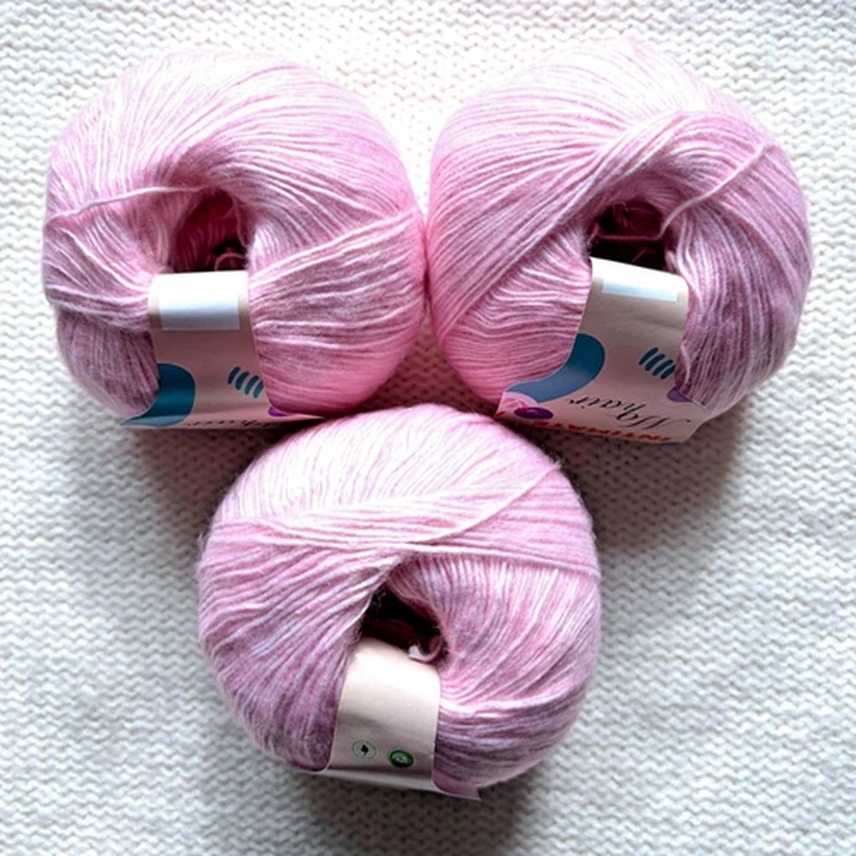 3 balls x 50g Wool Blend Spray Yarn : Wool + Acrylic + Nylon : 15 Pastel Pink