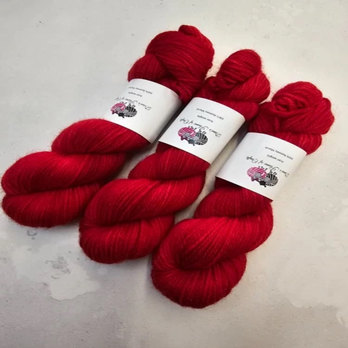 Romney yarn, Aran weight, 100g, POINSETTIA