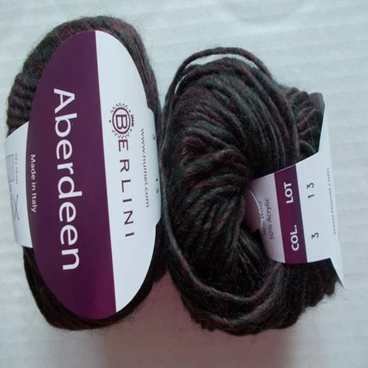 Berlini Aberdeen wool blend roving yarn, Dark Holly, lot of 2 (98 yds each)
