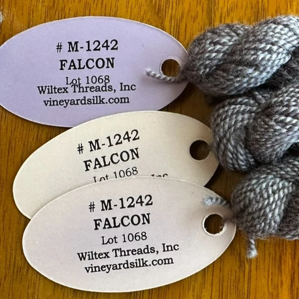 Vineyard Silk 100% Merino wool M-1242 Falcon DYE LOT 1068 set of 3 skein 222