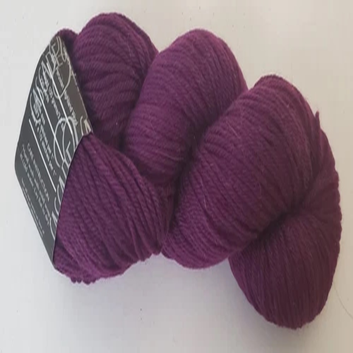 Cascade Yarns 220 Peruvian Highland Wool Purple 3.5 oz New