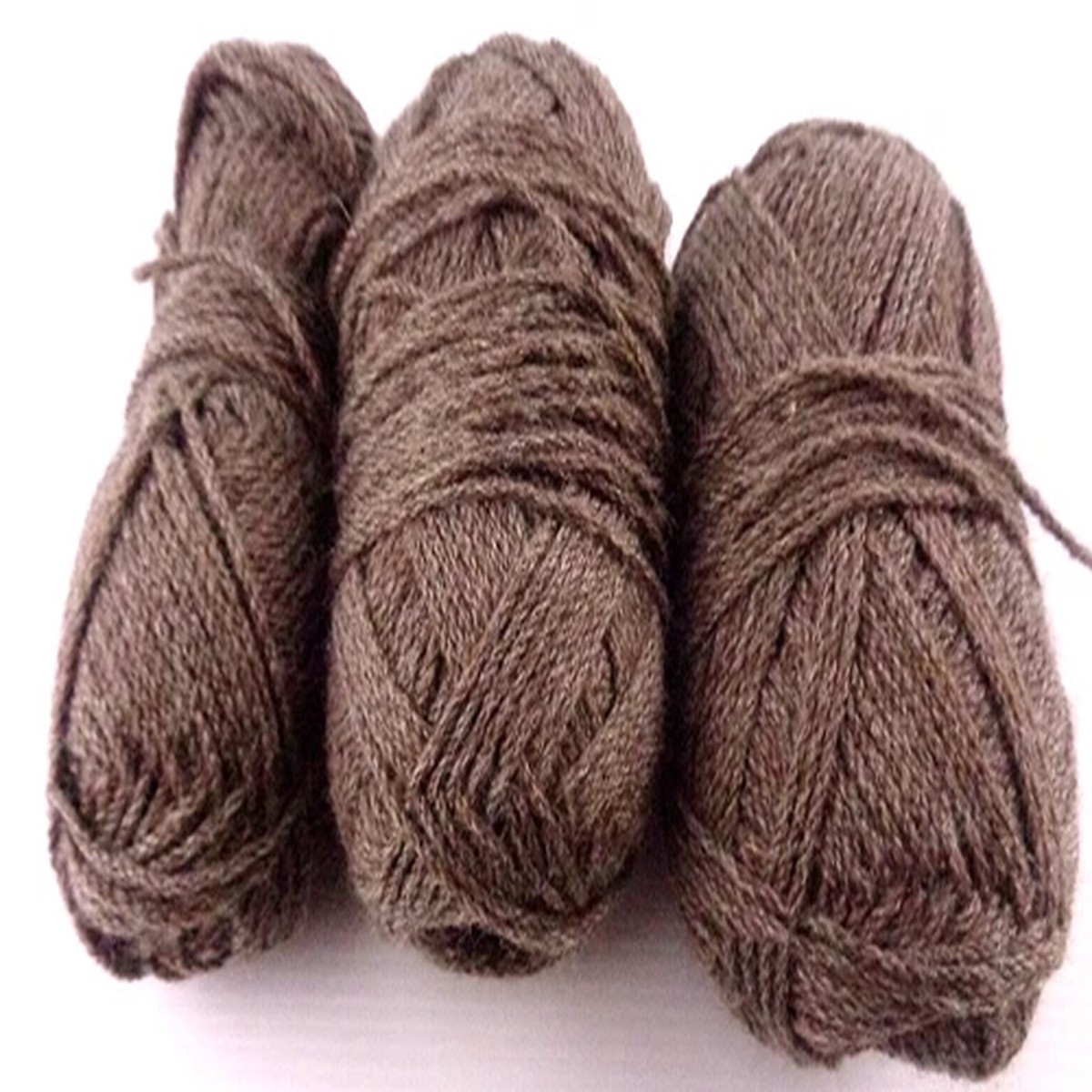 132g of DK 13wpi Brown Wool Yarn
