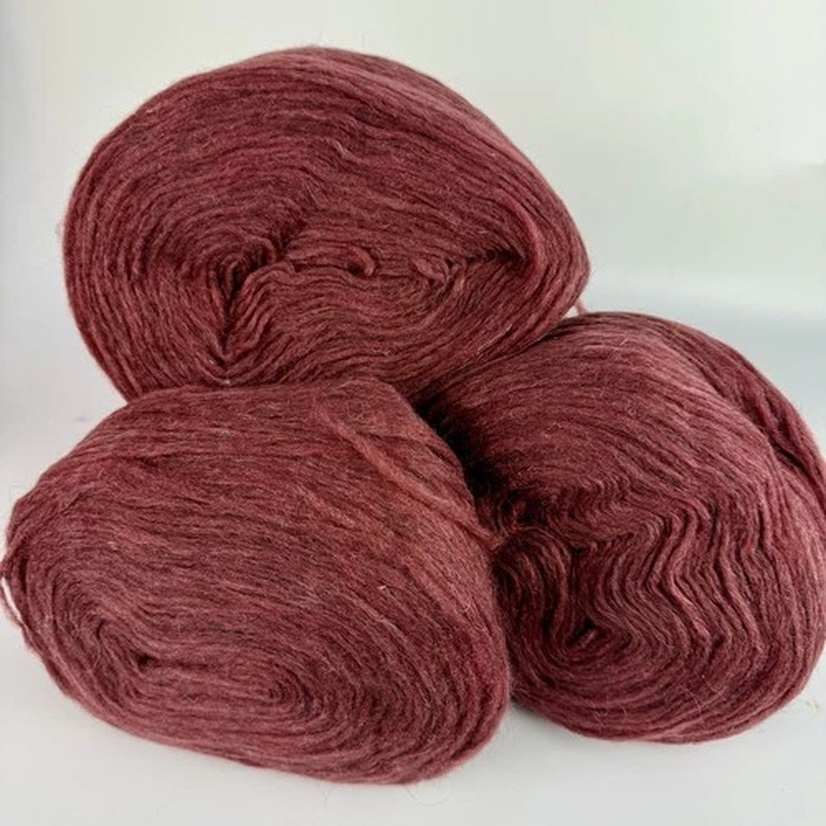 Nutiden by Honer och Eir Unspun Wool Yarn Sweden 520 Grams color Sammelsoffan