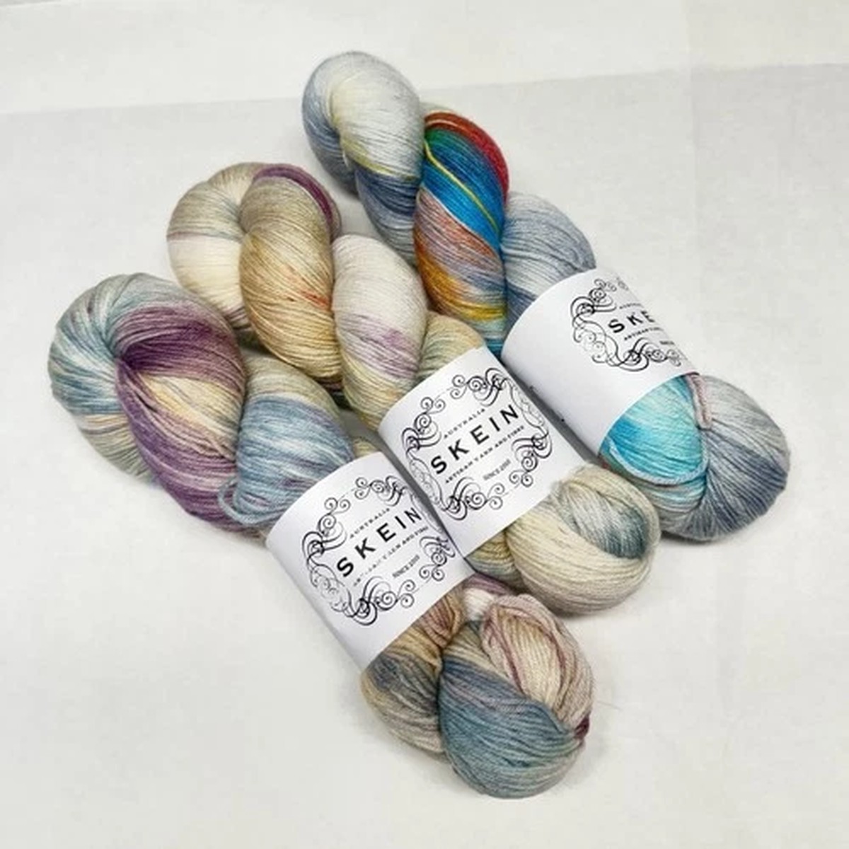 Australian Skein Artisan Yarn Superwash Merino Sock, Milk glass & Rain