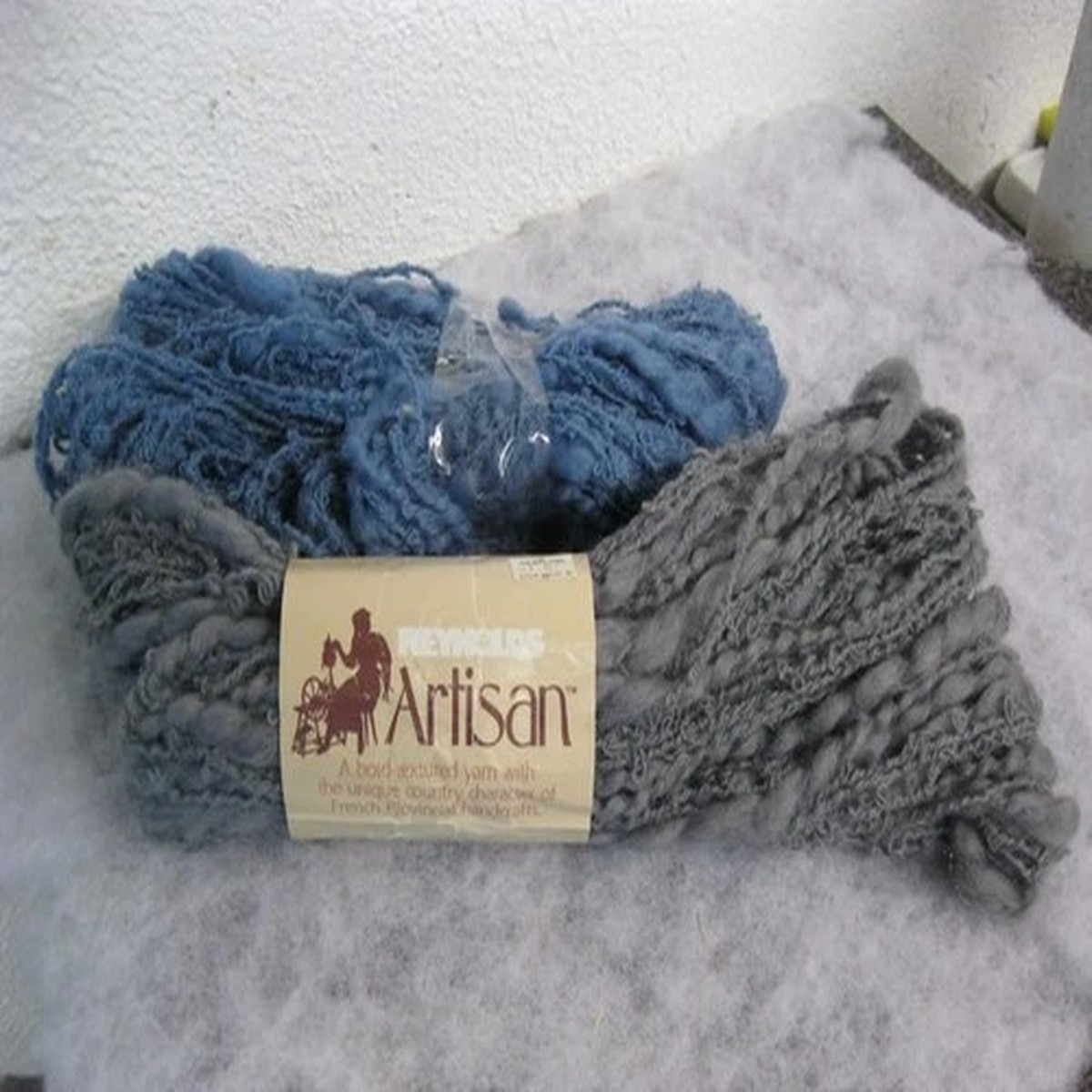 New 2 skeins Artisan pure wool yarn 1 gray 1 blue 80 yds 100 gram made in France
