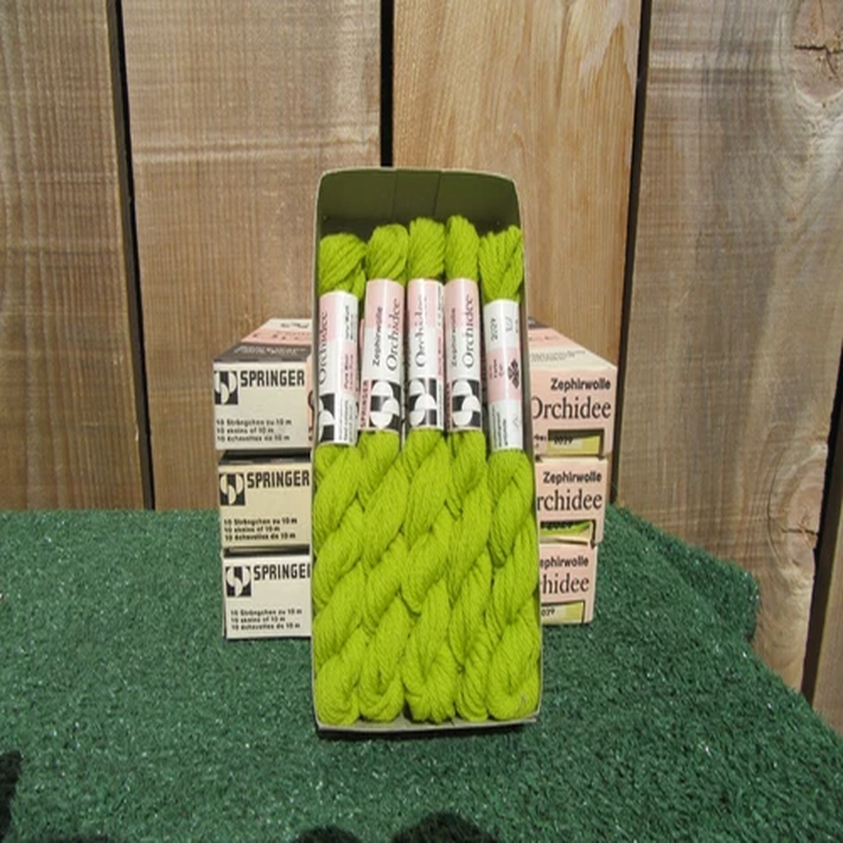 Vintage Springer Zephirwolle Orchidee 10 Skeins Pure Wool Green Yarn 2029