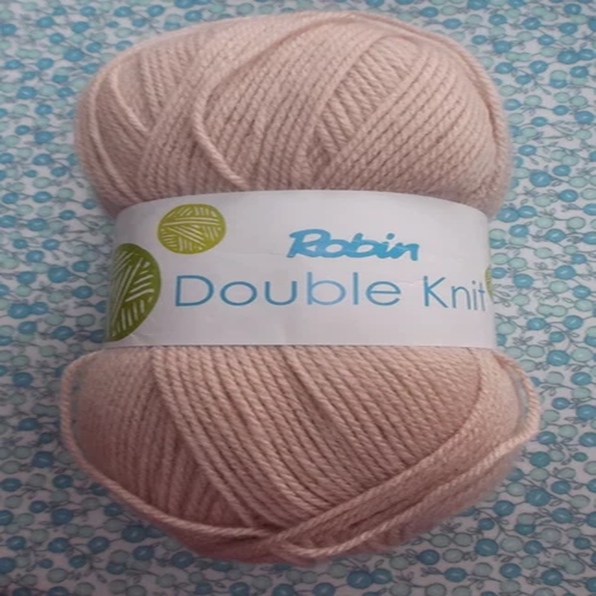 ONE BALL DK ROBIN WOOL IN BEIGE SHADE 35 LOT 11