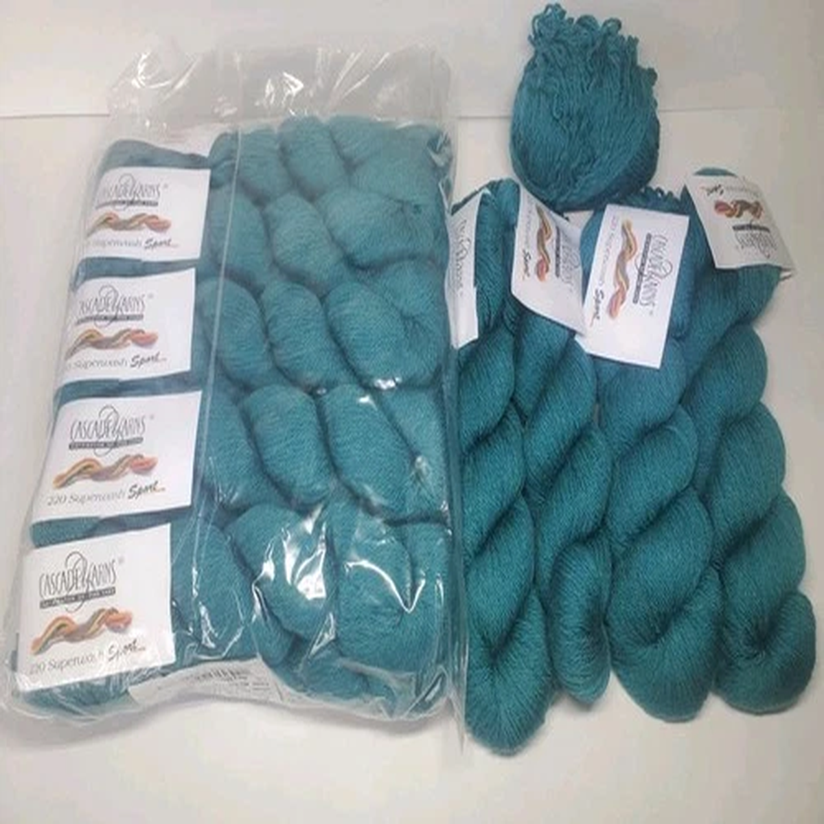Cascade Yarns 220 Superwash Sport Yarn Lot Superwash Merino Teal 2 Fine Skein