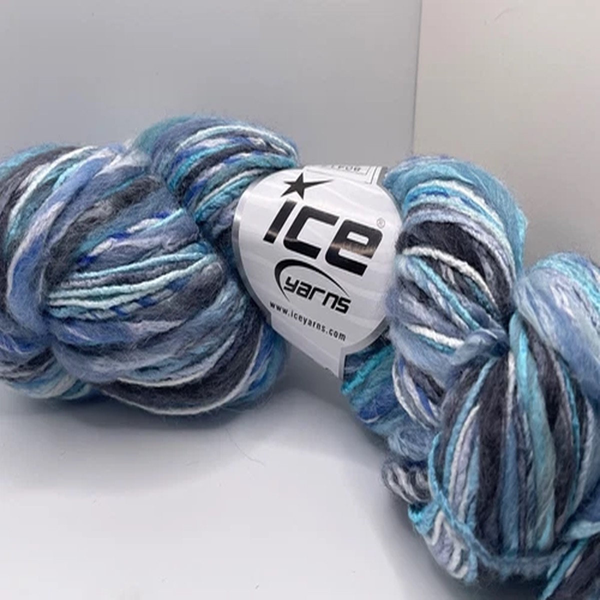 Bamboo Wool Hand Paint Yarn 80417 Ice Thin Thick 100gr 153yds Blues Grey White