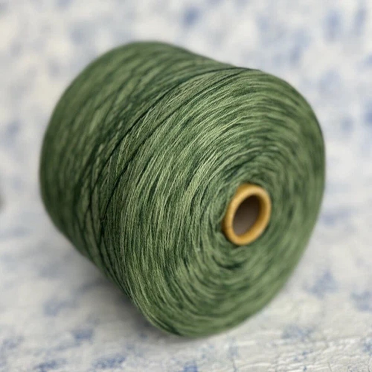 Cashmere/merino 97/3% fine yarn on cone 600m/100g (656yrd/3.52oz) per 100g
