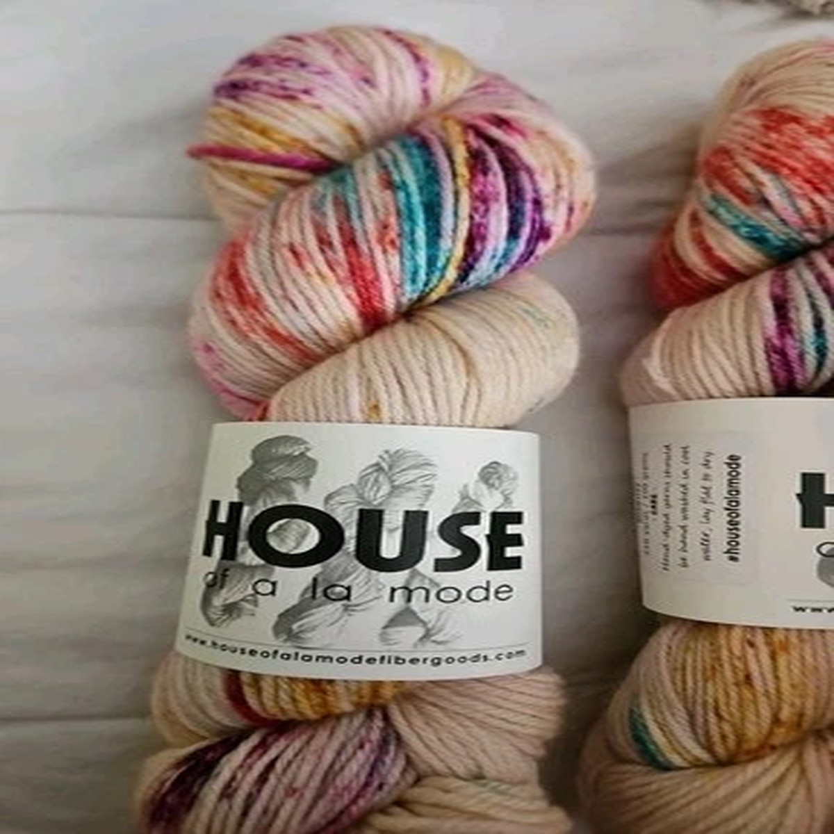 House of a La Mode Yarn ODE TO ANTHRO Worsted 4ply 100% Merino Wool 218 Yds 100g