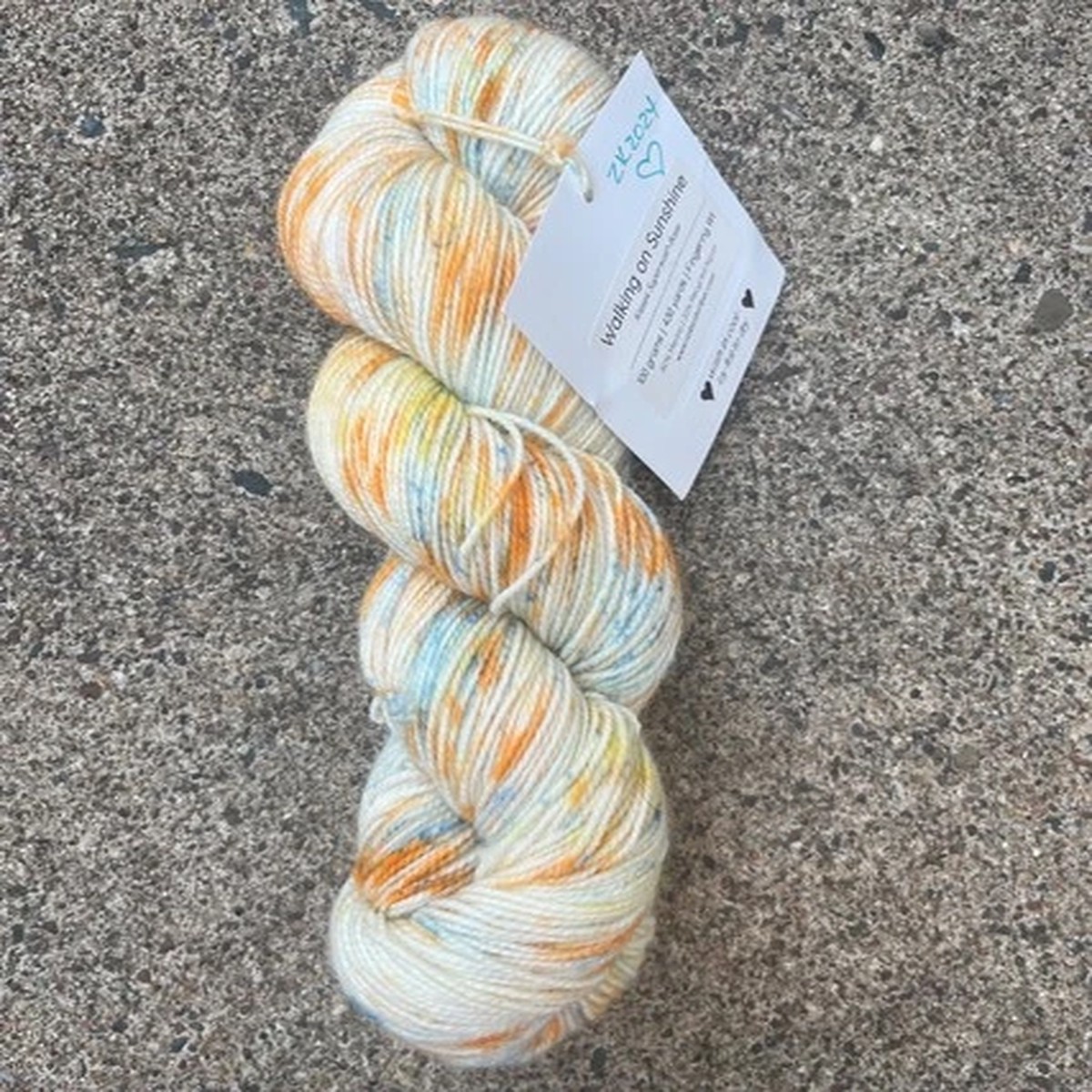 Un Besito Fiber "walking on Sunshine" yarn