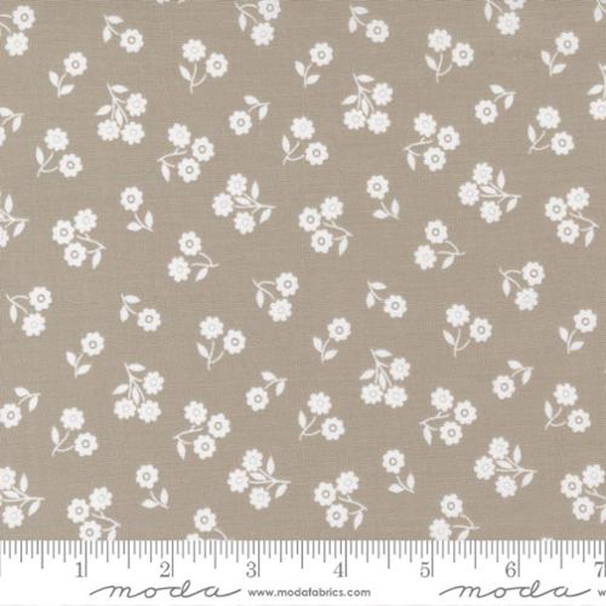 Country Rose Collection Dainty Floral Cotton Fabric 5173