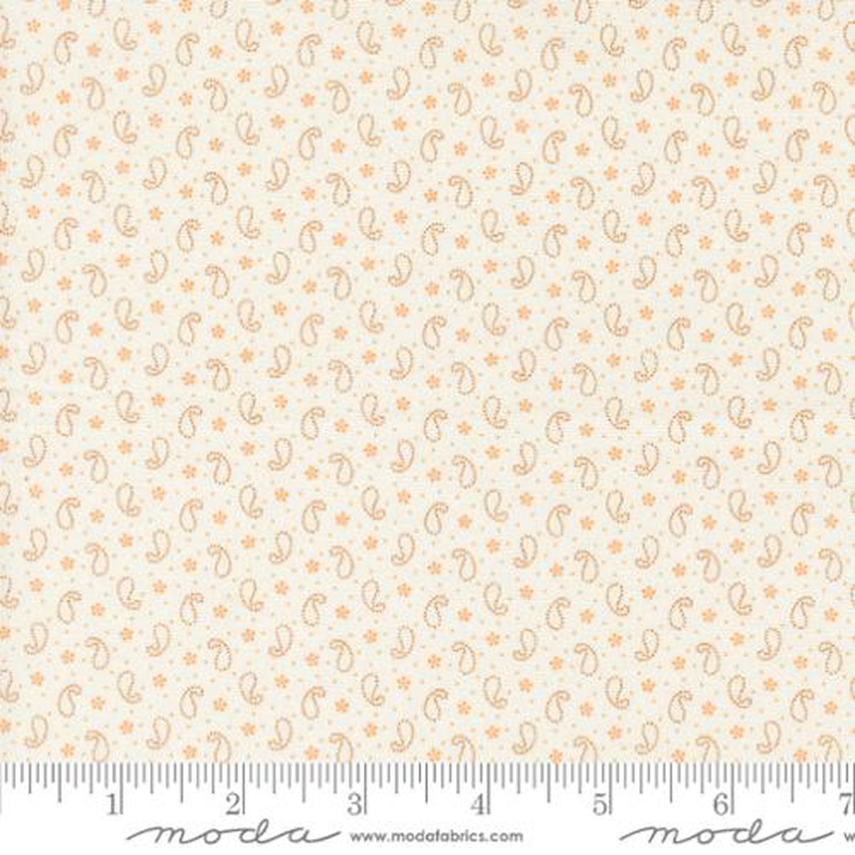 Denim and Daisies Collection Petite Paisleys Cotton Fabric 35387
