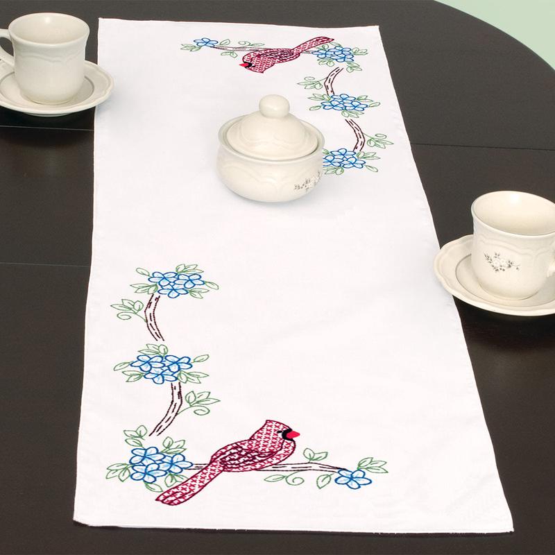 Cardinals Table Runner 560-712